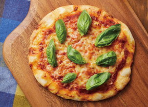 簡単発酵なし♪20分でサクッフワパンピザ