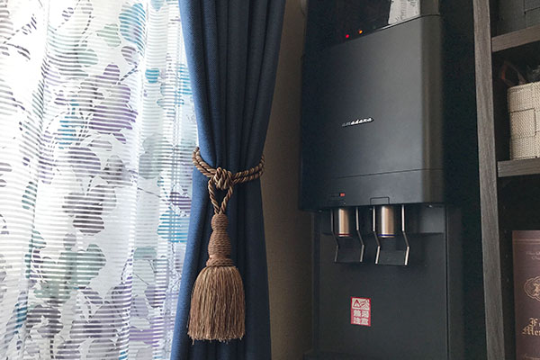 ウォーターサーバー活用でお水は最低2本常備!アプリでお水が頼めて便利!